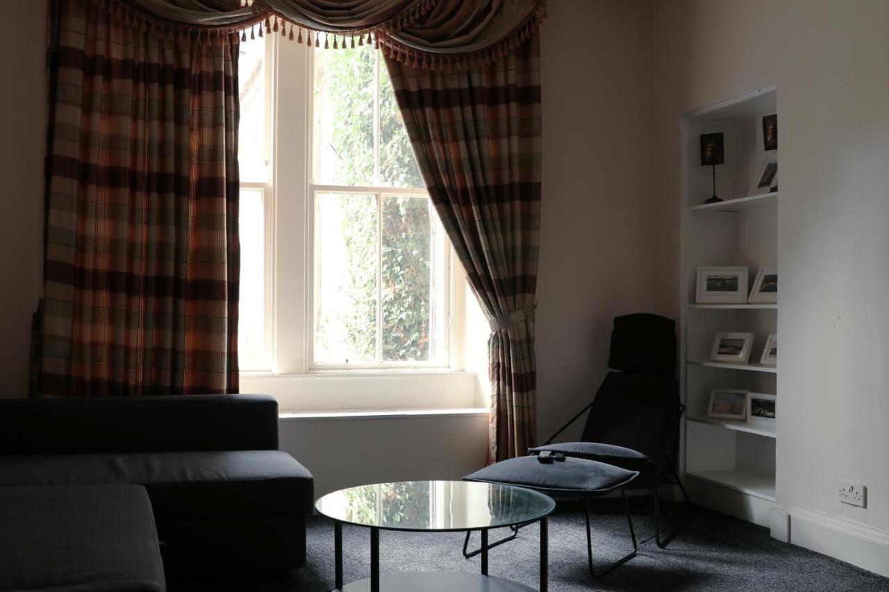 Tito'S Place At Eh11 2Db Edinburgh Eksteriør billede